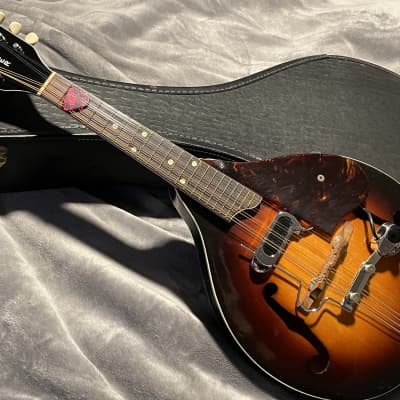 Vintage Gretsch New Yorker Mandolin w D’Armond / Dearmond  pickup 50’s - 60’s - Sunburst folk w orig. case image 1