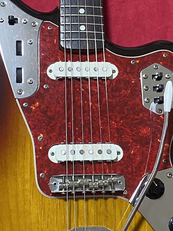Fender Jaguar サンバースト JG66-85 Oシリアル Fender Japan JG66-85 3TS Crafted In Japan Oシリアル - Geek