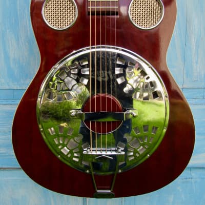 Magenta shop resonator guitar