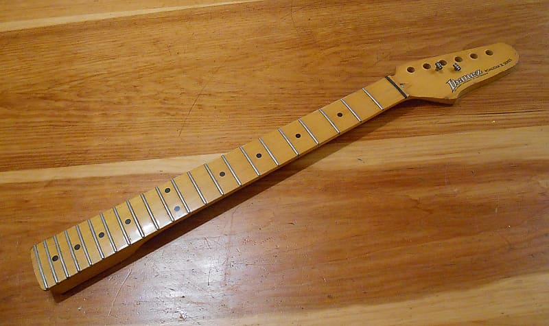ネックプレート☆1984年製Ibanez ロードスターⅡ　RS450付属ゴールド ネックプレート 1984年製Ibanez ロードスターⅡ RS450付属
