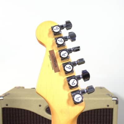 Fender – American Ultra Stratocaster – Ultraburst – w/Flight Case image 8