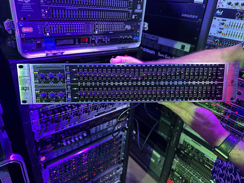 Behringer Ultragraph Pro FBQ3102 31-Band Stereo Graphic EQ