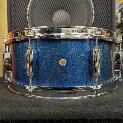 Like New! Pearl Export 5 1/2 X 14" Blue Sparkle Snare Drum - Looks Fantastic! - Sounds Really Good! image 5