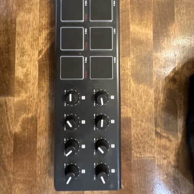 Akai LPD8 MKII MIDI Pad Controller 2022 - Present - Black
