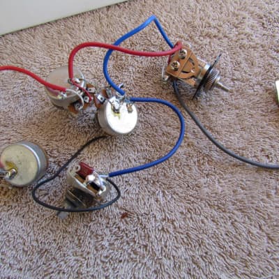 Epiphone SG Wiring Harness 4 Pots 1 Switch 1 Jack Poker Chip Wired Up 500 K Pots Epiphone Wiring image 2