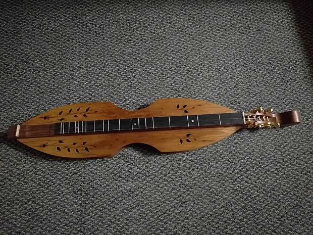 Clemmer Mountain Dulcimer 28.5 VSL Std. 1 1 2 inch depth with canvas gig bag