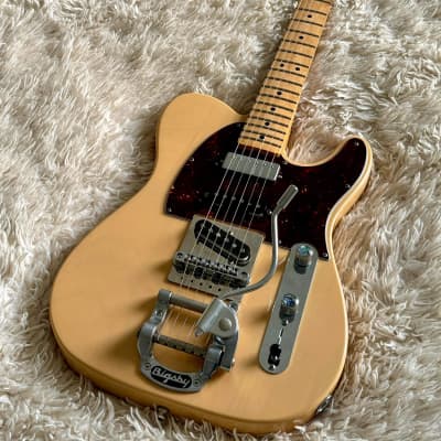 Fender Deluxe Nashville Telecaster with Bigsby & Mini Humbucker - 2017 - Honey Blonde image 2