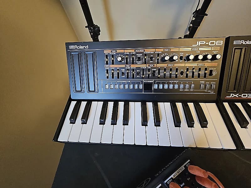 Roland boutiqueシリーズ JP-08 中古 Roland JP-08 Boutique Series Digital Synthesizer Module