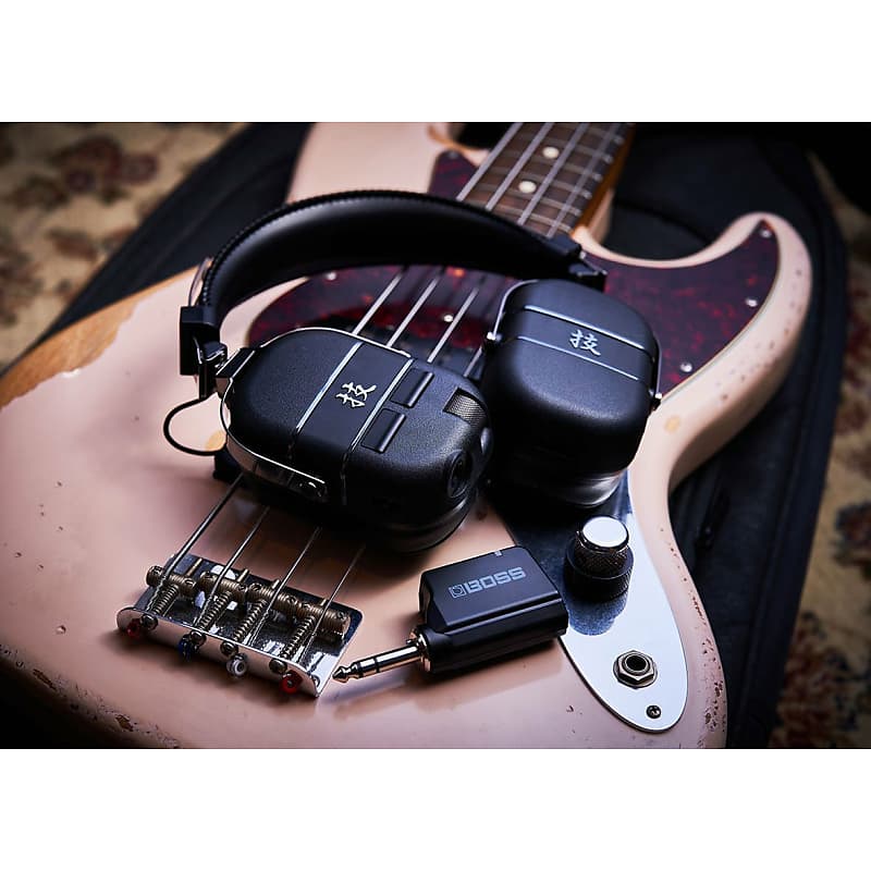 技 BOSS WAZA-AIR BASS ヘッドホン一つであなたの世界が変わる。BOSS WAZA-AIR BASS登場