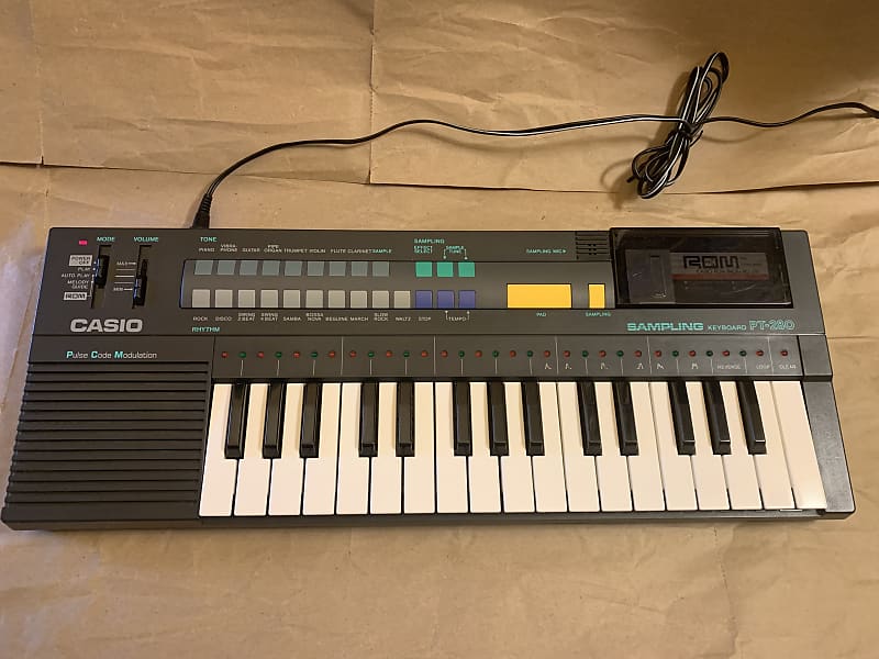 Casio PT-280 Sampling Keyboard Lo-Fi sample Made in Japan 80s EC