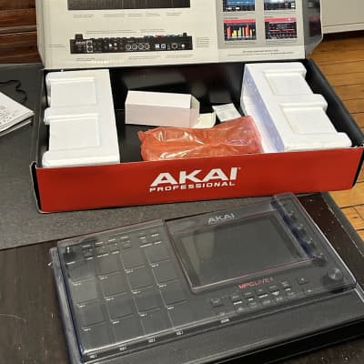 Akai MPC Live II Standalone Sampler / Sequencer 2020 - Present - Black image 4