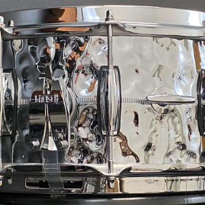 Gretsch GB4164HB 6.5x14" Brooklyn 10-lug Snare Drum - Hammered Chrome Over Brass image 2