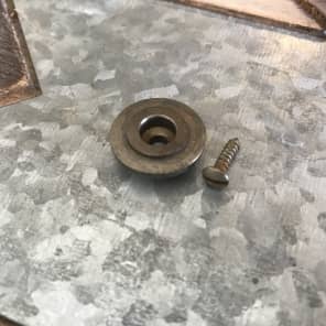 Genuine Fender Bass String Tree/Retainer - 70’s | Reverb