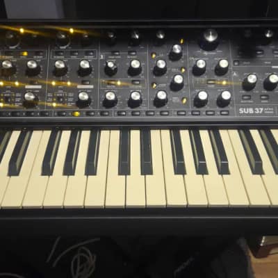 Moog Sub 37 Tribute Edition 2010s Black