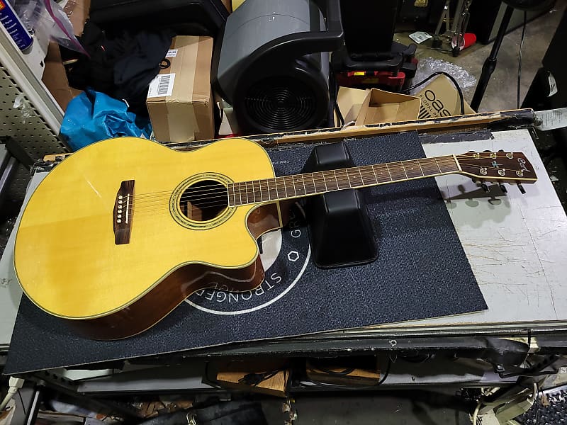 アコースティックギター CORT エレクトロ SJ-5X Jumbo SJ5X - Cort SJ5X - Audiofanzine