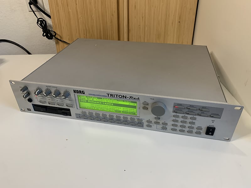 Korg Triton Rack Rackmount 60-Voice Polyphonic Workstation (2000 - 2005)