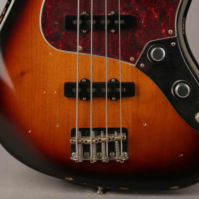 Fender 60th Anniversary Road Worn '60s Jazz Bass - 2020 - Sunburst image 5