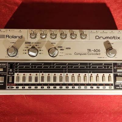Vintage 1980s Roland TR-606 Drumatix Silver