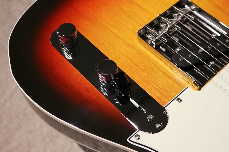 Vanzandt TLV-R2 3Tone Sunburst[Made in Japan] | Reverb