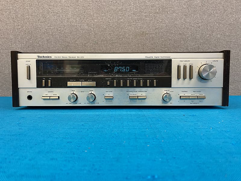 Vintage Technics SA-225 Receiver - Phono Input - For Parts or Repair  			