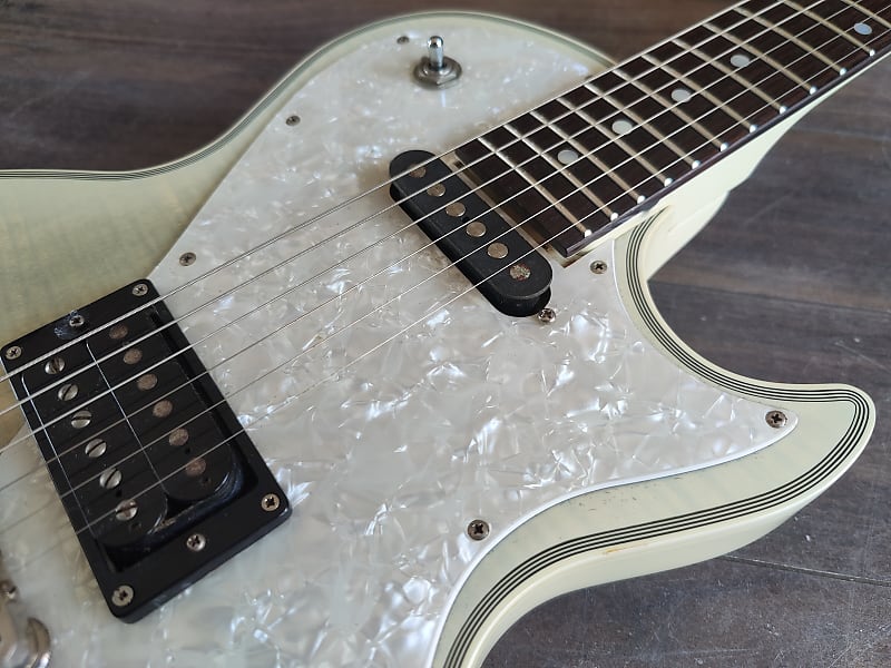 Edwards Japan (by ESP) E-KA-90 Kazuma Model Single Cutaway HS (White)