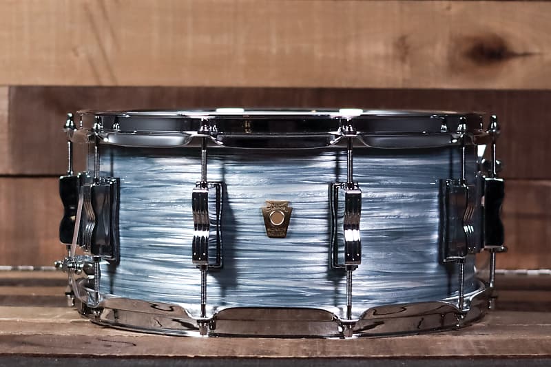 Ludwig 6.5" x 14" Classic Maple Snare Drum, Vintage Blue Oyster image 1