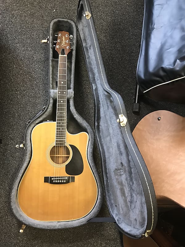 Takamine Pro series vintage acoustic -electric guitar Japan 1984 thin body with nice hard case in very good condition image 1