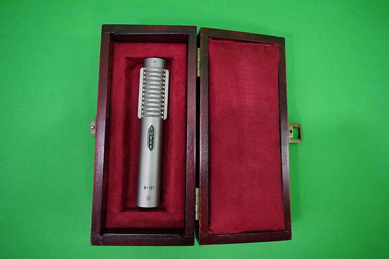 Royer R-121 Studio Ribbon Microphone