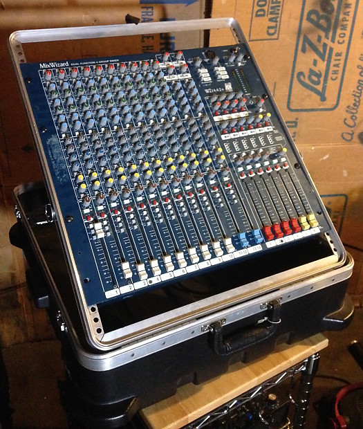 Allen and Heath Mixwizard 14:4:2 Analog Mixer with Stand Up Allen and Heath Mixwizard 14:4:2 Analog Mixer with Stand Up