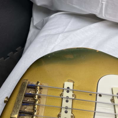 Fender American Collector's Series Jazz Bass 4-string J-Bass with Case 1981 - Gold image 5