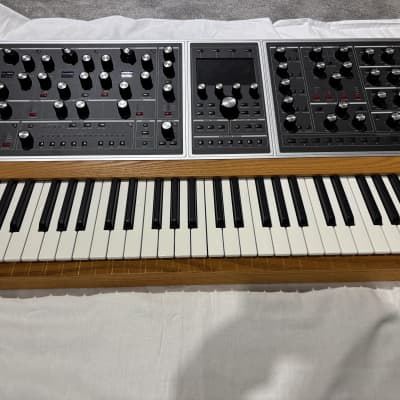 Moog One 8 Synth