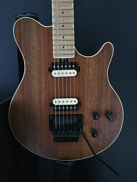 素敵でユニークな Warmoth Axis Reverb | Copy ギター