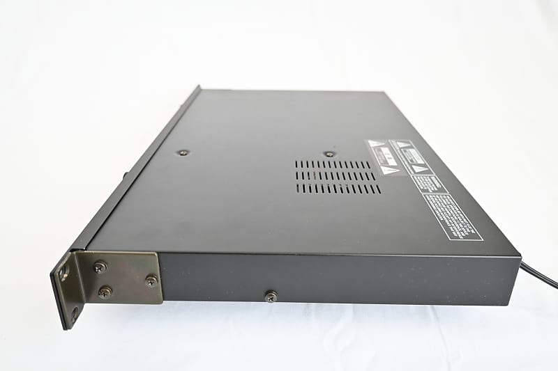 Roland SRV-330 Dimensional Space Reverb | Reverb Canada Roland SRV-330 Dimensional Space Reverb | Reverb Canada