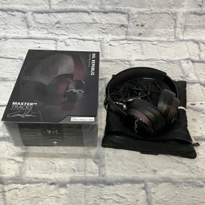 Sol Republic Master Tracks XC Over Ear Headphones image 1