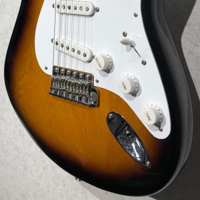 Fender 60th Anniversary American Vintage '54 Stratocaster  2-Color Sunburst image 2