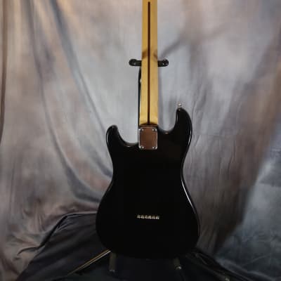 Mako  Traditionals Model TB-2 "Strat" Style Solid Body Electric Guitar 1980s? Black image 4