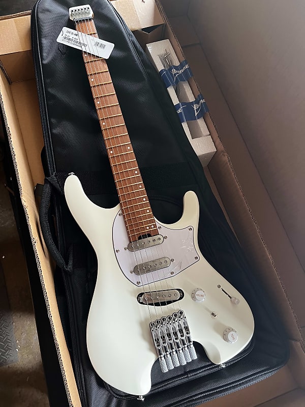 Ibanez ICHI10-VWM Ichika Nito Signature Quest 2021 - Vintage White Matte