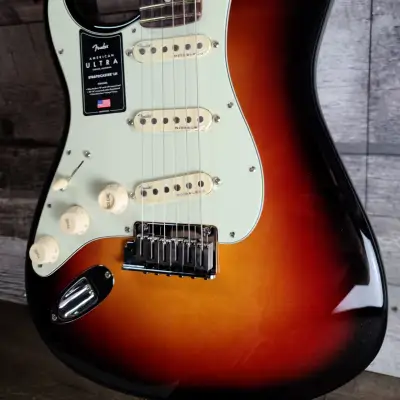 Fender American Ultra Stratocaster Left-Handed with Rosewood Fretboard 2021 Ultraburst image 3