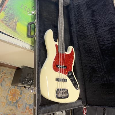 G&L JB USA 4 String Bass Build To Order 2022 - Vintage White Fretless Ebony Ghost Striped Fretboard & Hard Case image 2