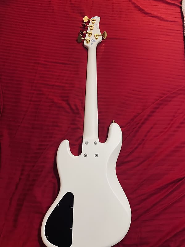 Low End Jazz LEJ5 2022 White | Reverb