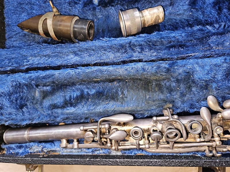 Cavalier Elkhart metal clarinet, USA, Silver-finish