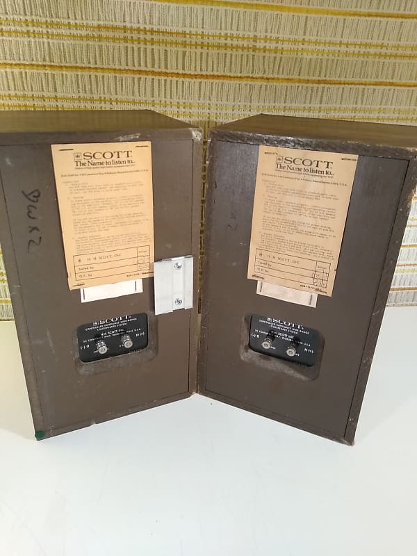 Scott Model 166 Vintage American-made 70s Woody cabinet | Reverb