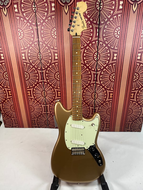 Fender mustang deals firemist gold