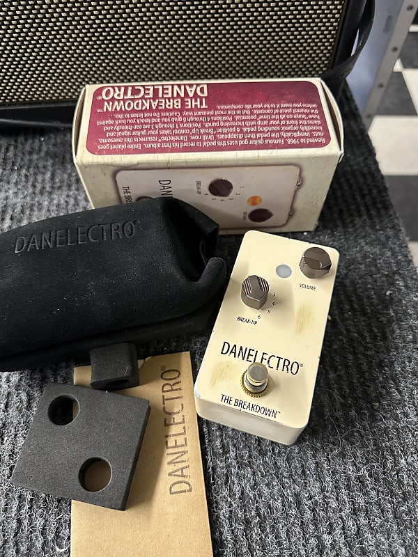 Danelectro The Breakdown