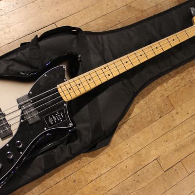 Fender Player Plus Active Meteora Bass Silverburst image 1