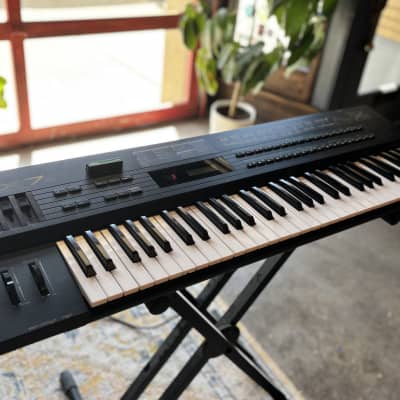 Yamaha DX7S Programmable Algorithm Synthesizer 1983 - 1987 - Black