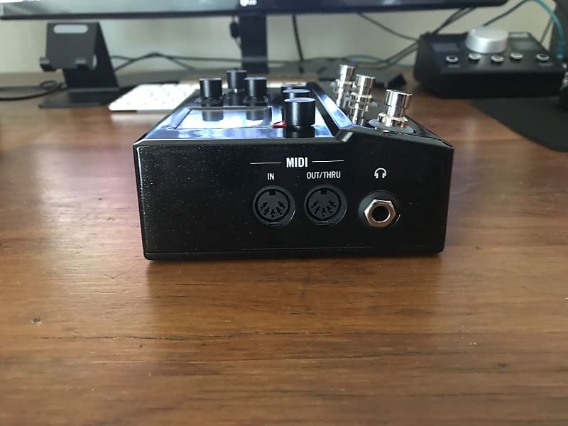 Line 6 HX Stomp with boss FS-7 footswitch | Reverb