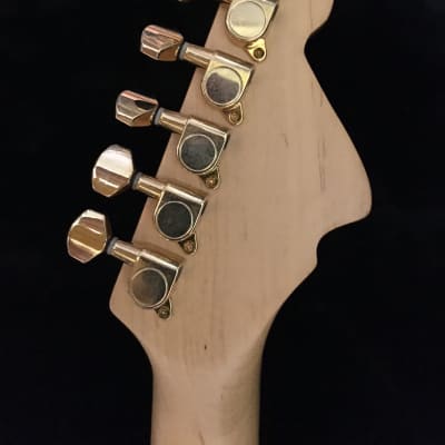 Dewey Decibel FlipOut "stratocaster" Guitar Gold glitter finish w/case 2004-5 Gold Glitter image 5