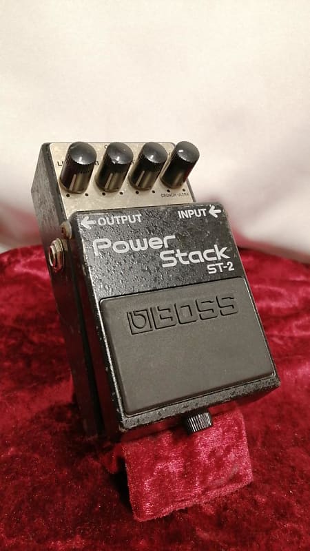 Boss ST-2