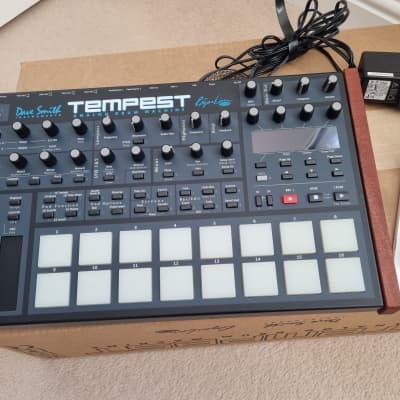 Dave Smith Instruments DSI Tempest 6-Voice Drum Machine